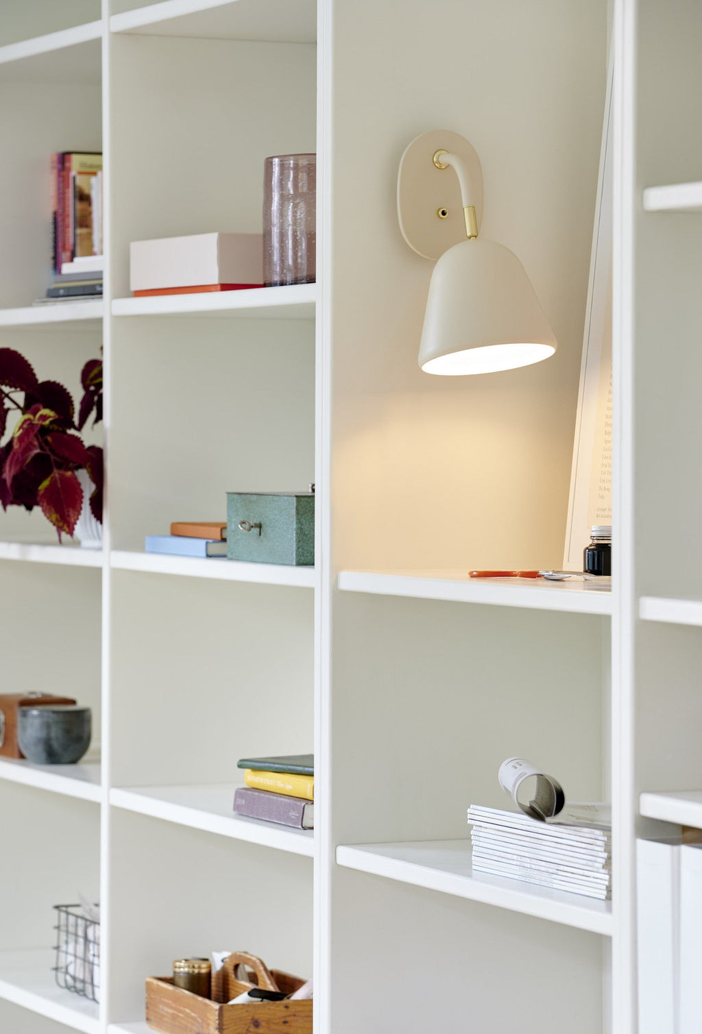 Fleur Wall Light