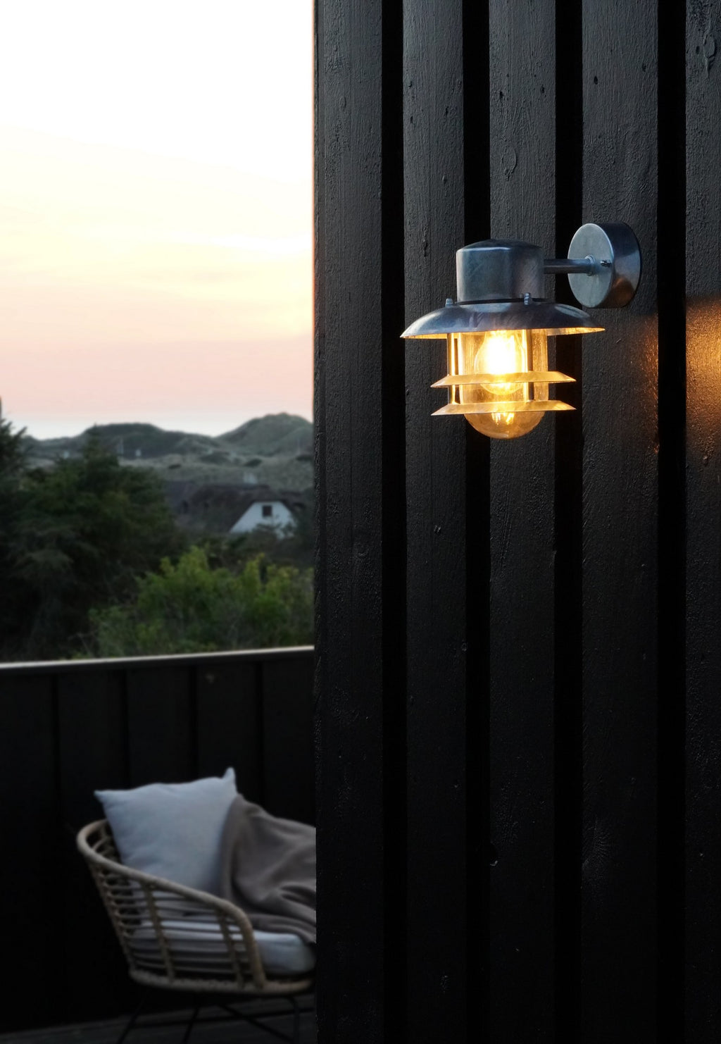 Blokhus Down Wall Light