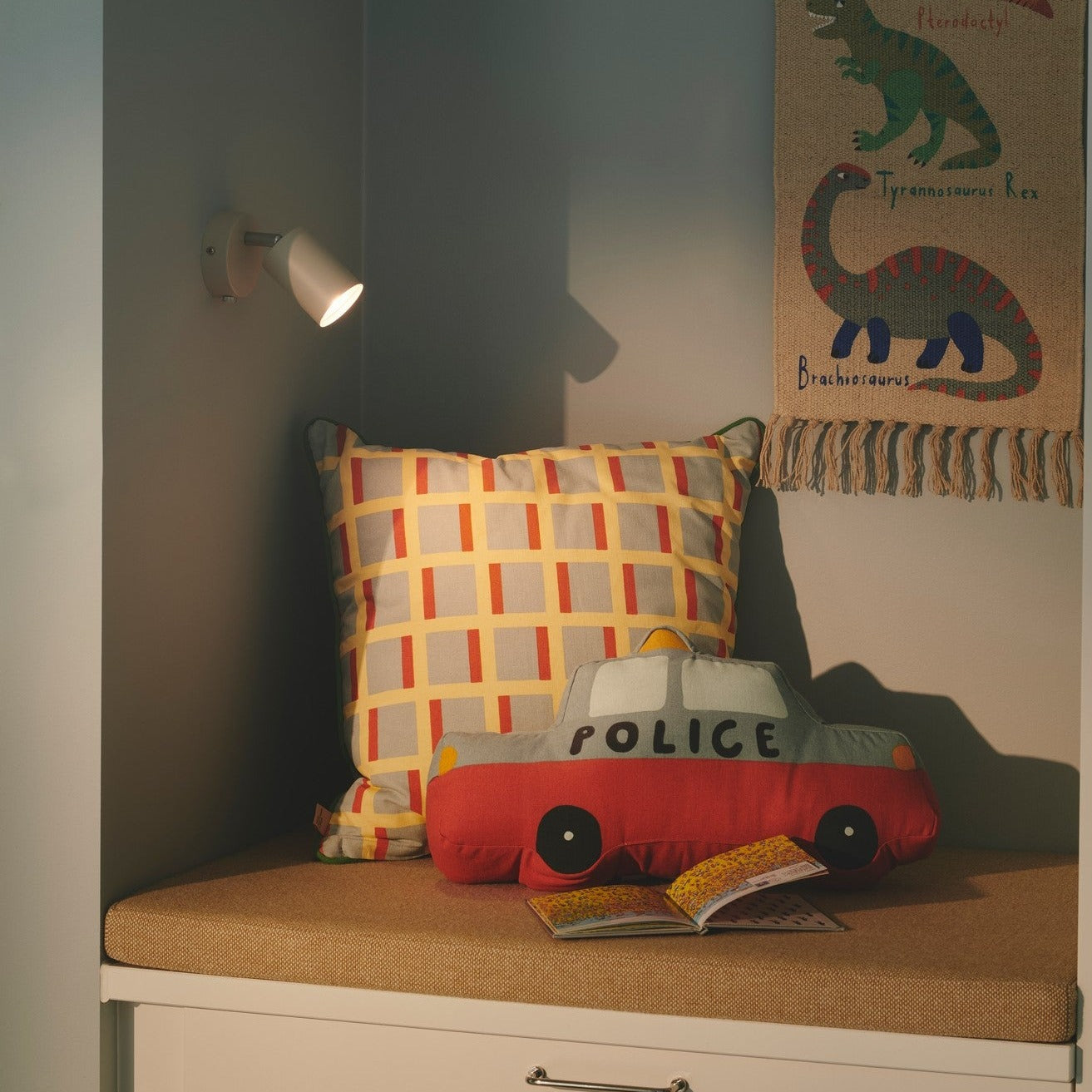 Explore Wall Lamp