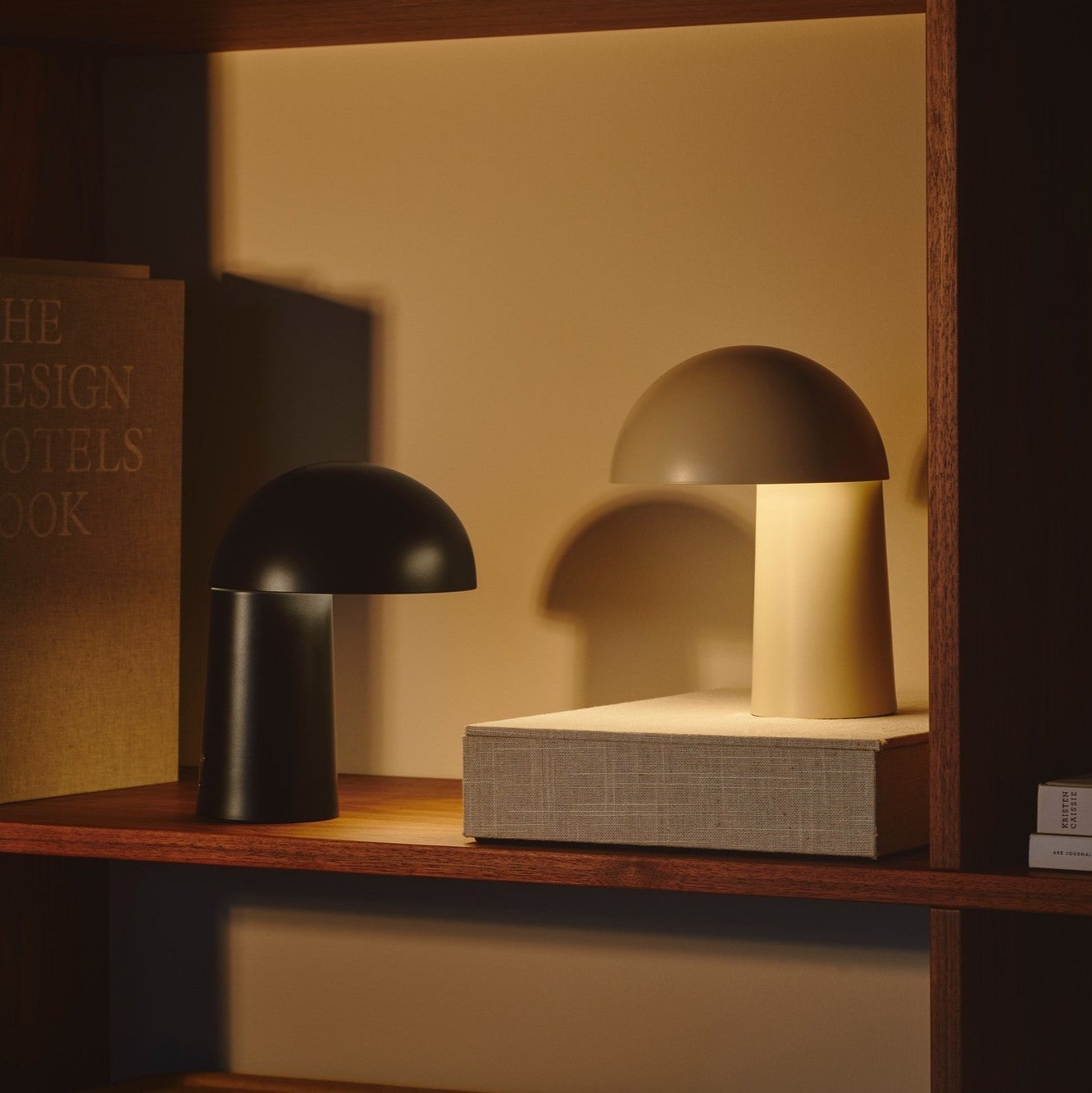 Faye Portable Table Lamp, Black