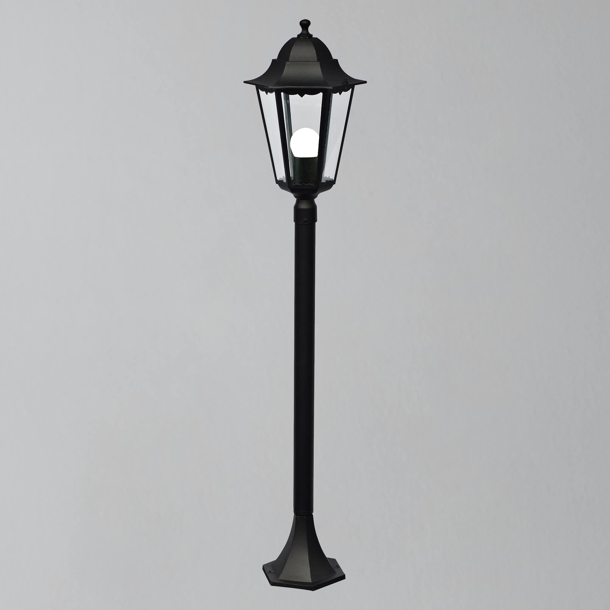 Cardiff Traditional Post Light, Black