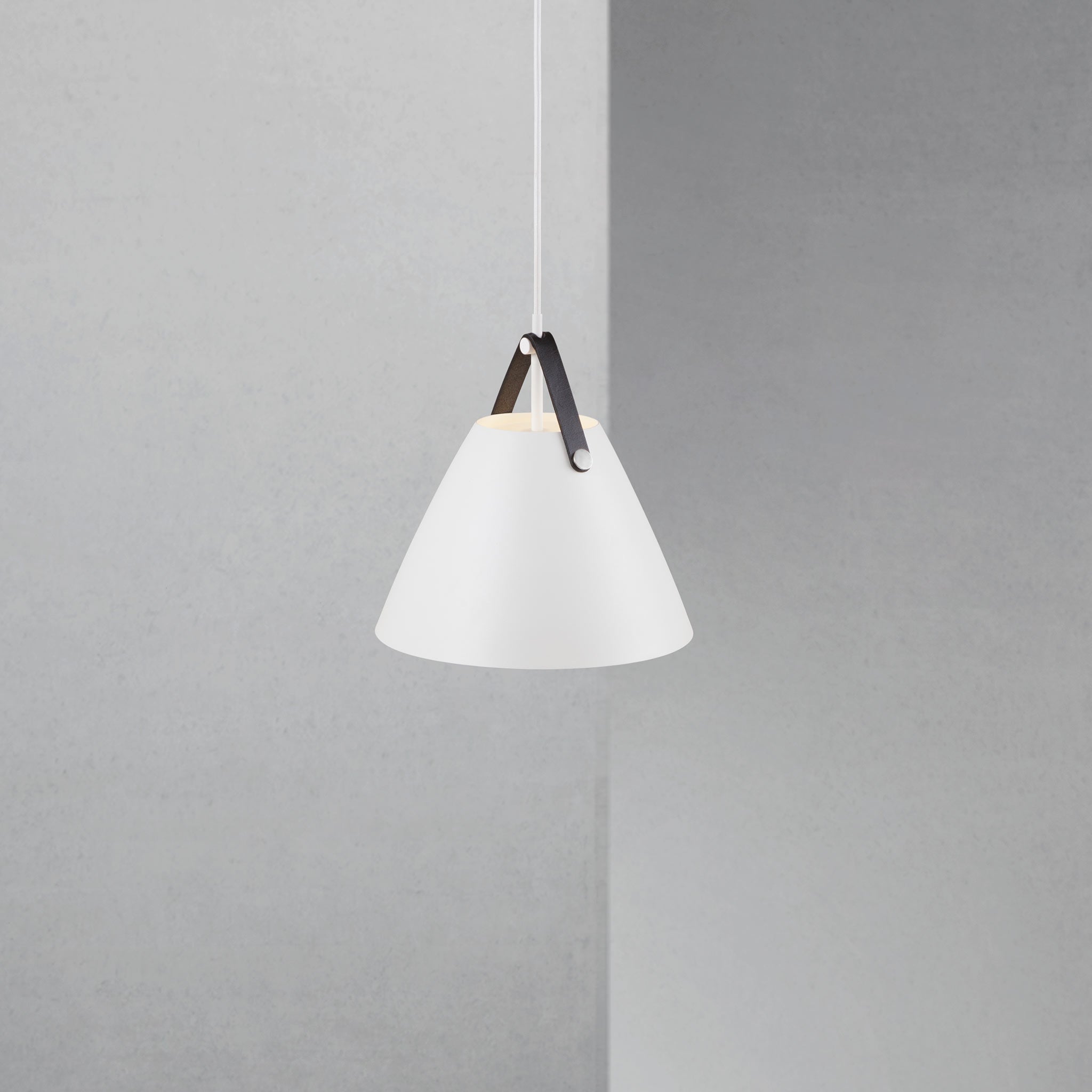 Strap 27 Pendant Light