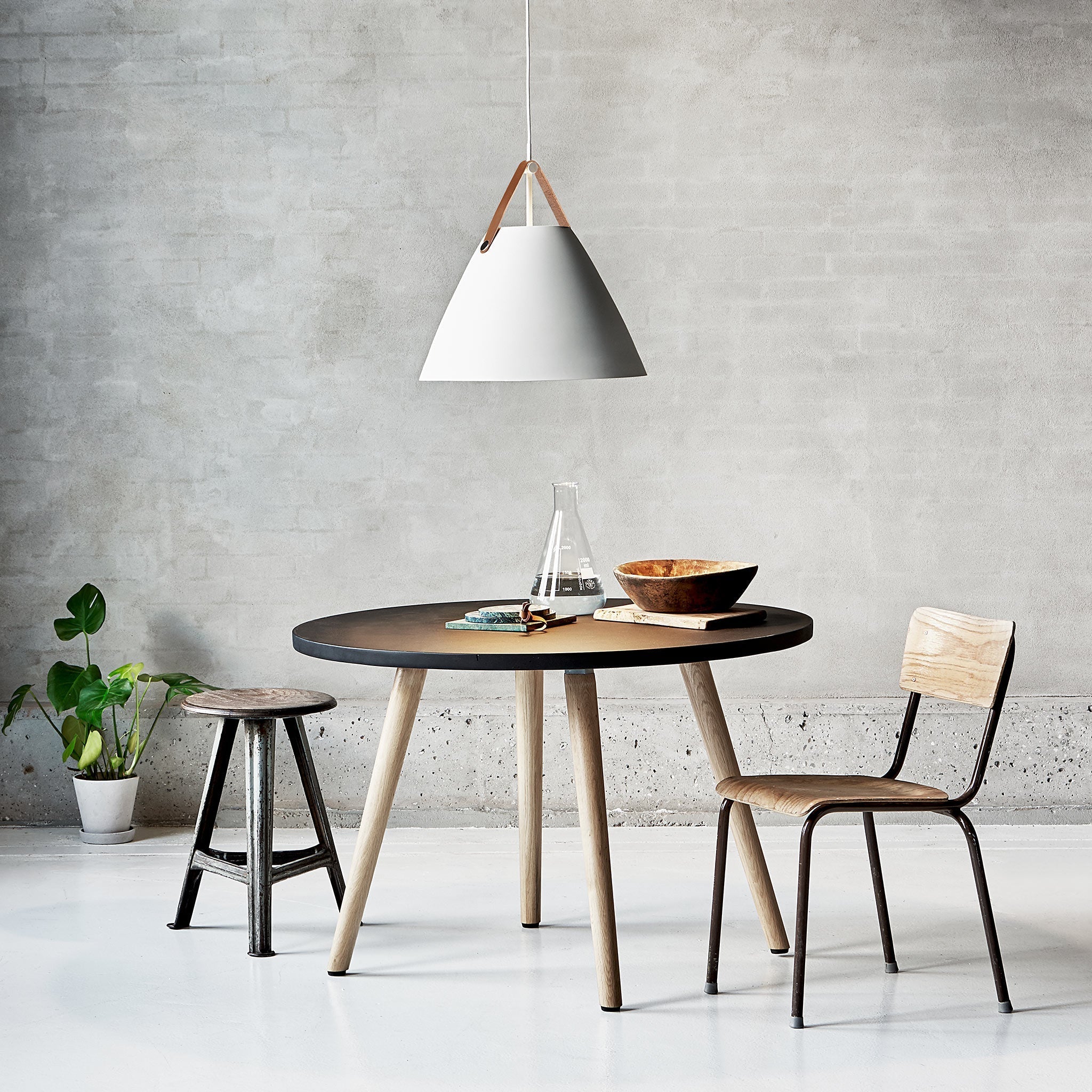 Strap 48 Pendant Light